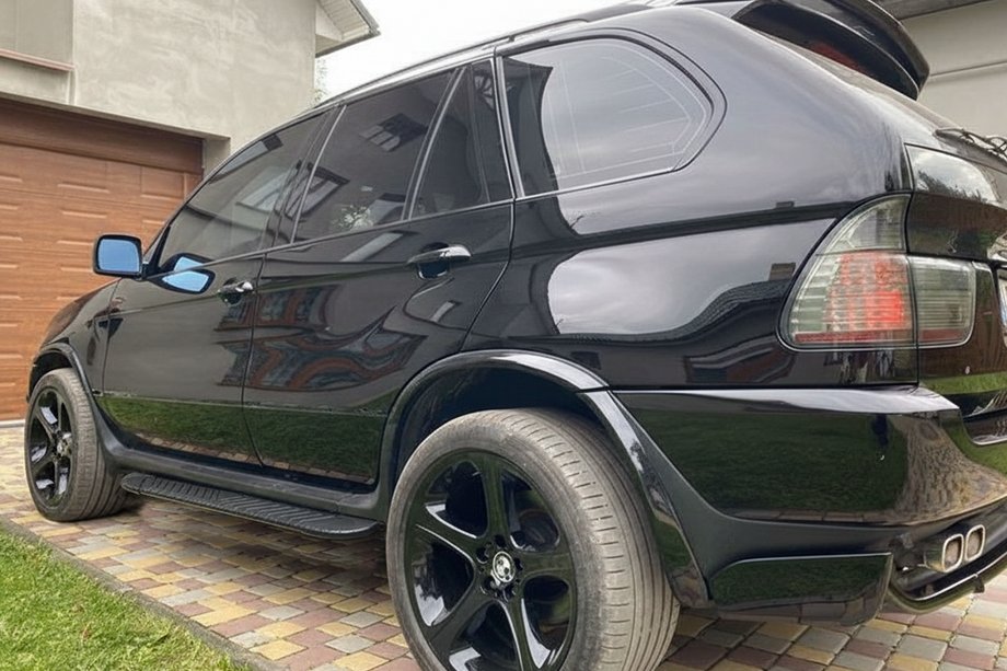 BMW X5 E53 1999–2006 Trittbretter Bosphorus Black (2 Stk, Alu) Image