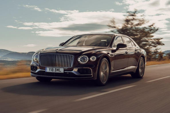 Bewertung der allradgetriebenen Luxuslimousine Bentley Flying Spur