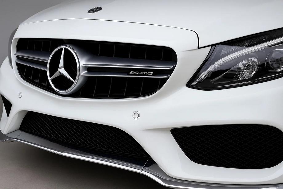 Mercedes C-class W205 2014-2021 Frontgrill C63-Design (für Avantgarde/AMG-Line/C43 AMG) 2018+, mit Kamera Image