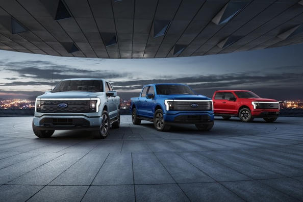 Ford präsentierte eine elektrische Modifikation des F-150 Pickups Foto 5