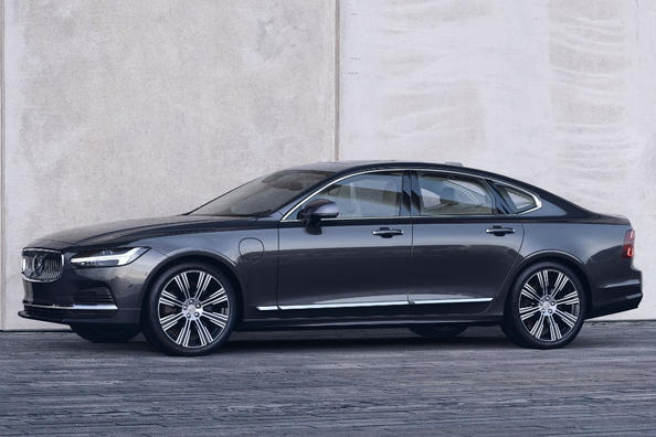 Neu gestaltete Limousine Volvo S90