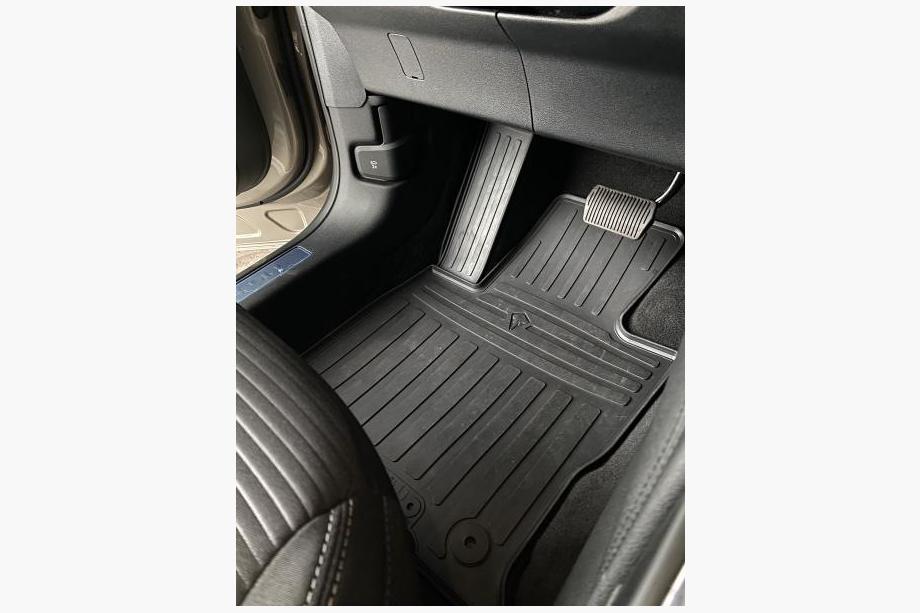 Ford Kuga/Escape 2019- Gummimatten (4 Stk, Stingray Premium) Image