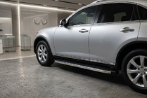 Infiniti FX 2003-2008 Seitenschweller BlackLine (2 Stk., Aluminium) Foto 1