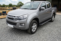 Isuzu D-Max 2011-2019 Seitenschweller Maya V1 (2 Stk., Aluminium) Foto 1