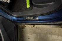 Volkswagen Tiguan 2016-2023 Edelstahl Einstiegsleisten Carmos Foto 1