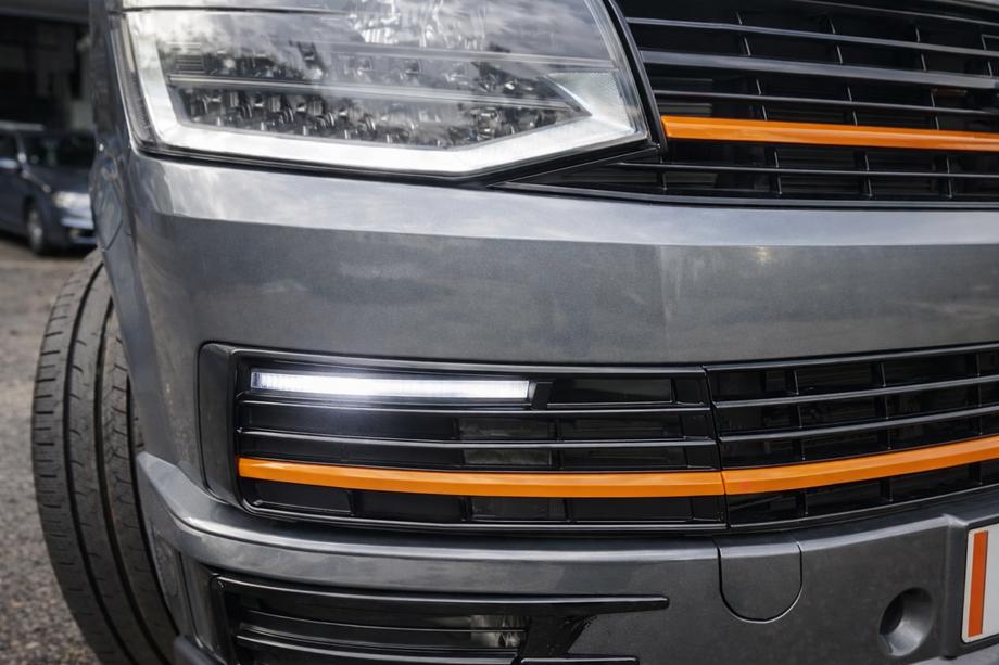 Volkswagen T6 2015-2024 DRL Einsätze für Stoßstange (SportLine) Image