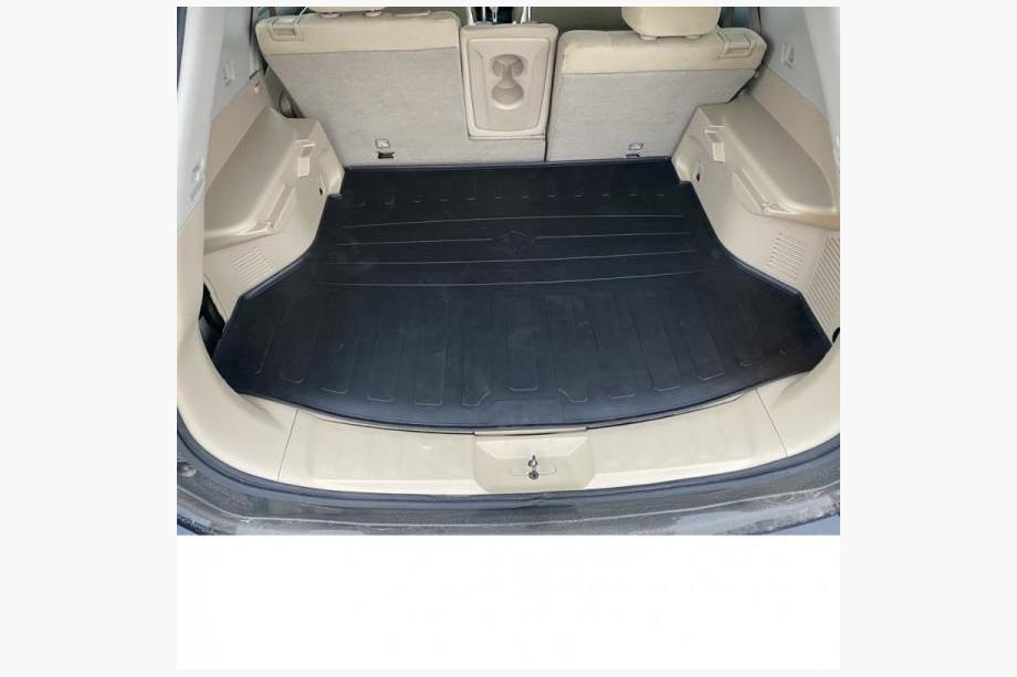 Nissan X-trail T32/Rogue 2014-2021 Gummi Kofferraumwanne (Reserveradmulde, Stingray) Image