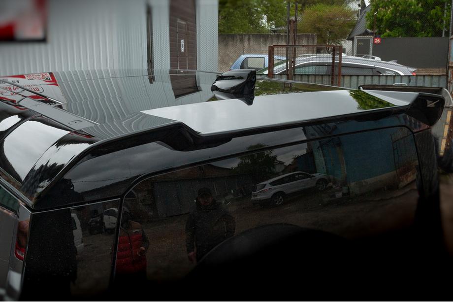 Land Rover Defender 2019- Spoiler V1 (schwarz) Foto 1