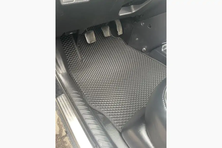 Ford Mondeo 2000-2007 EVA Fußmatten (schwarz) Image