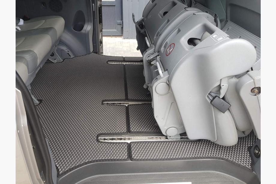 Mercedes Viano 2004-2014 EVA V2 Fußmatten (Nur Abholung, Komplettset, Schwarz) Image