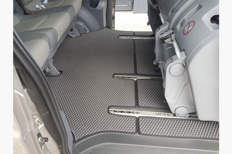 Mercedes Vito W639 2004-2014 EVA V2 Fußmatten (Nur Abholung, Komplettset, Schwarz) Image