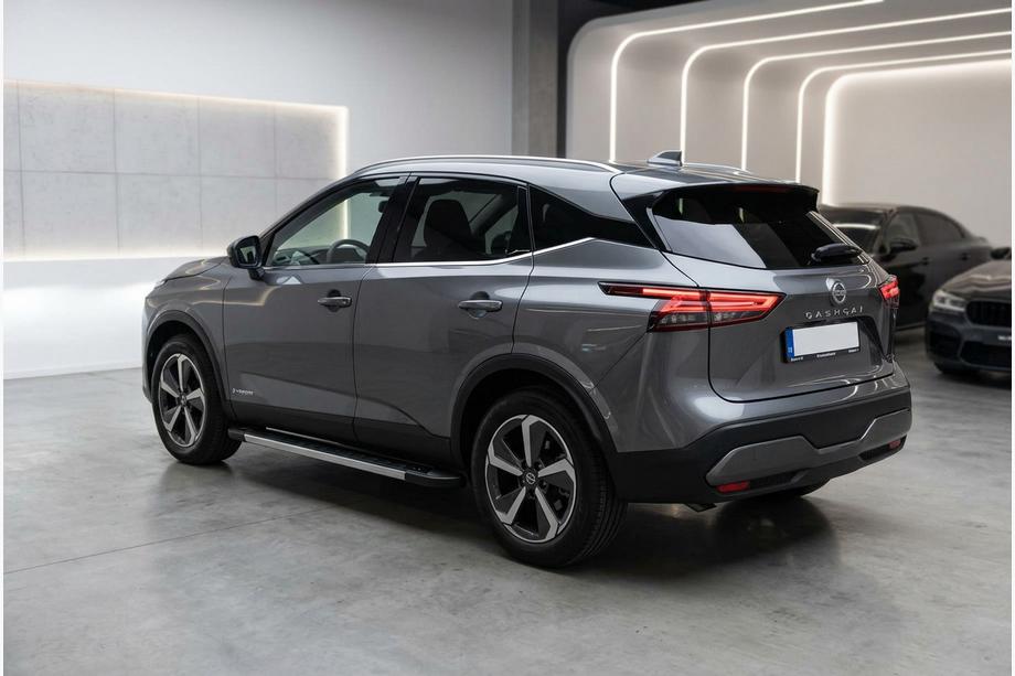 Nissan Qashqai 2021- Seitenschweller RedLine (2 Stk., Aluminium) Image