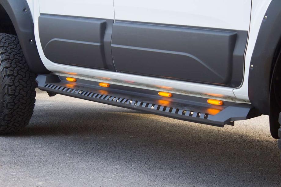 Mitsubishi L200 2006-2015 Seitenstufen Dakar V1 mit LED (2 Stk, Metall) Foto 2