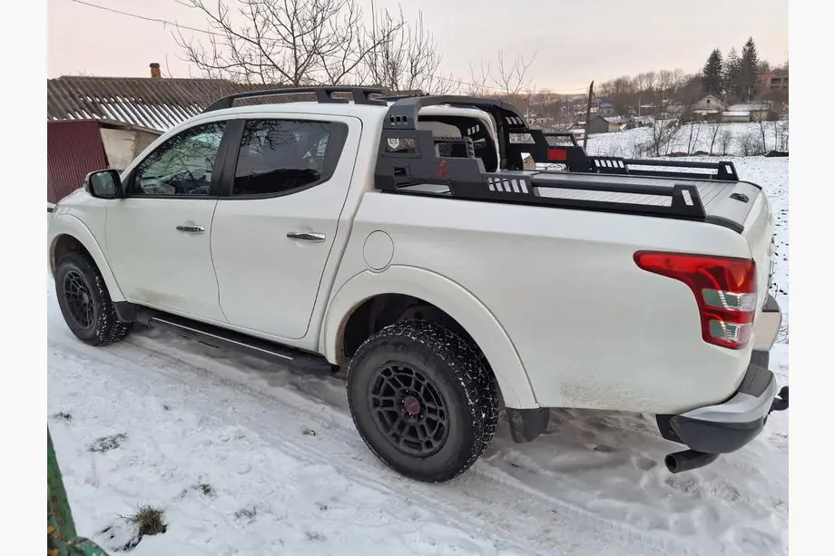 Mitsubishi L200 2006-2015 Überrollbügel Dakar Image