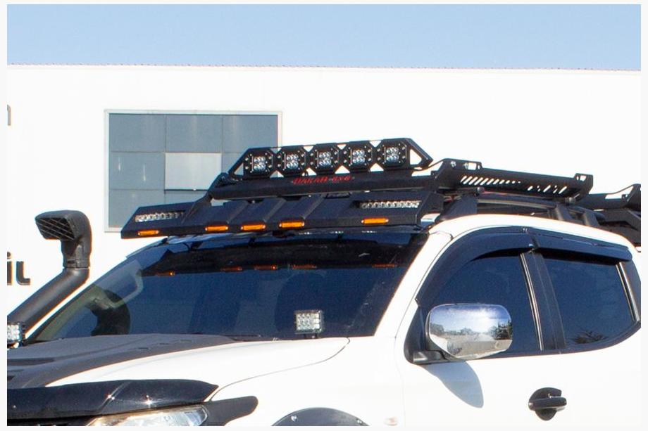 Ford Ranger 2007-2011 Windschutzscheibenblende (LED) Image