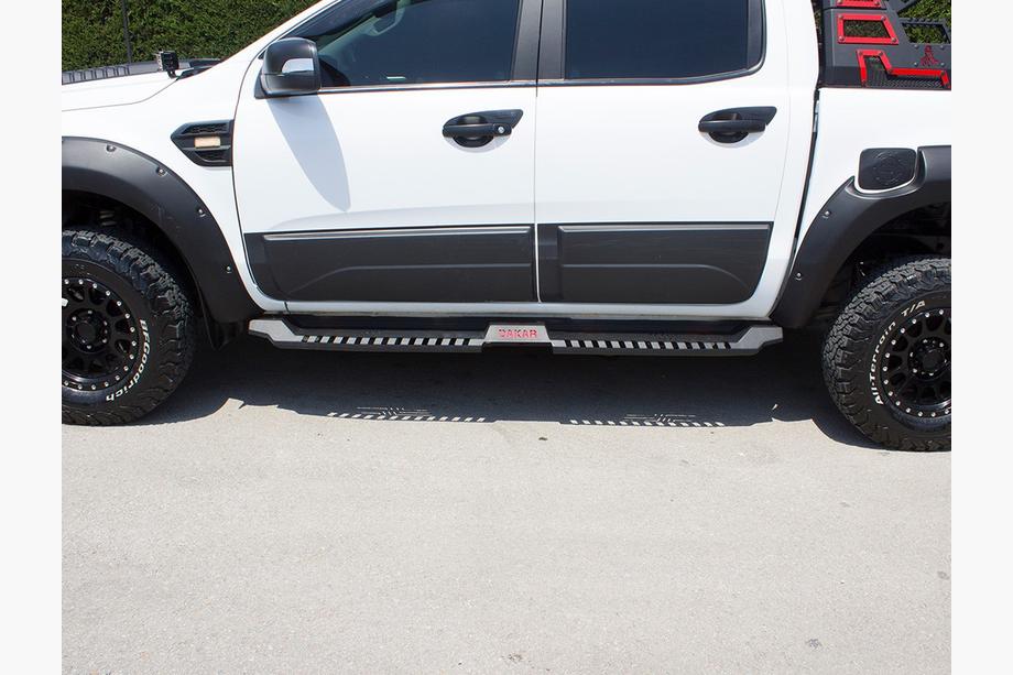 Isuzu D-Max 2019- Trittbretter Dakar V2 ohne LED (2 Stk, Metall) Foto 2