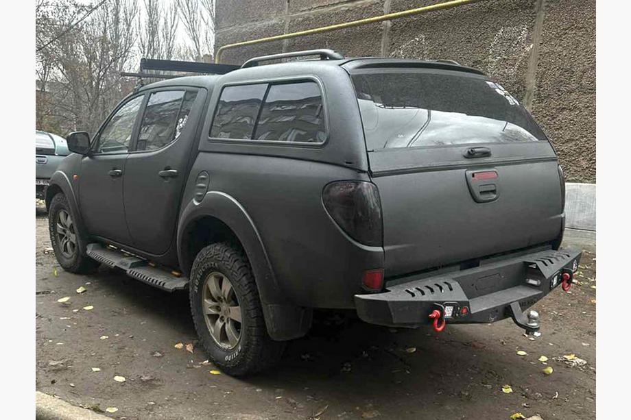 Mitsubishi L200 2006-2015 Verstärkte Heckstoßstange Dakar V1 (2010-2015) Image