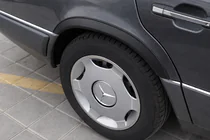 Mercedes E-class W124 1984–1997 Kotflügelverbreiterungen 1989-1995 (4 Stk, schwarz, ABS-Kunststoff) Foto 2
