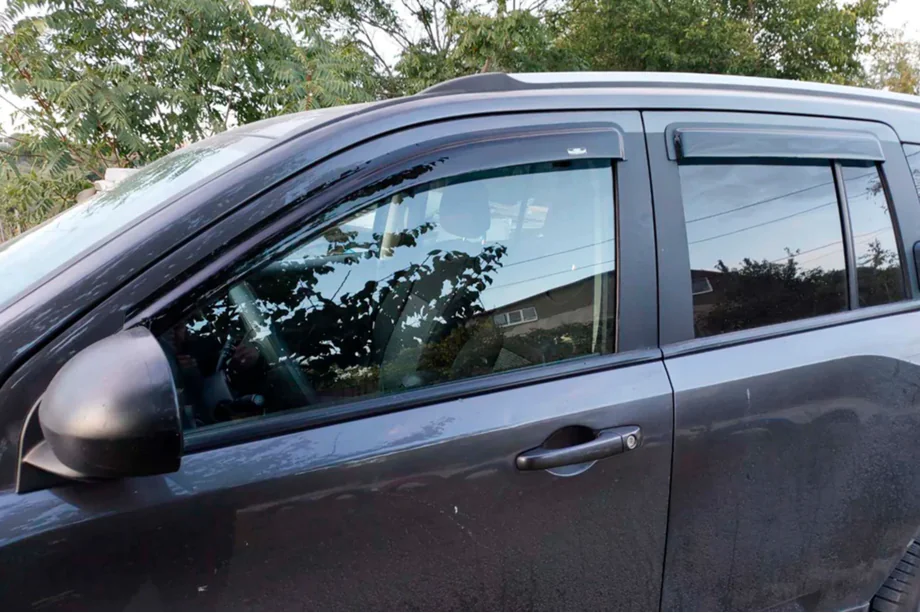 Jeep Compass 2006-2016 Windabweiser (4 Stk, HIC) Image