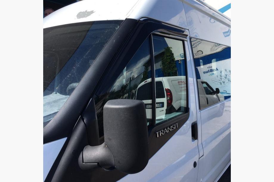 Ford Transit 2000–2014 Windabweiser (2 Stk., Sunplex Sport) Foto 3