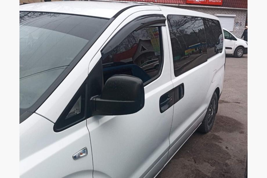 Hyundai H300, H1, Starex 2008-2020 Windabweiser (2 Stk., Sunplex Sport) Foto 2