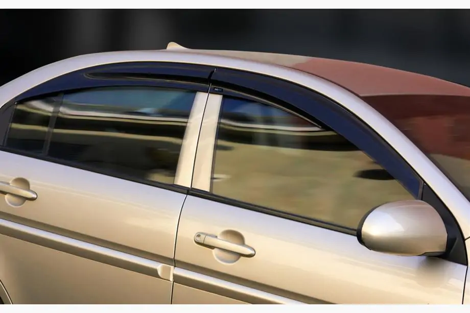 Hyundai Accent 2006-2010 Windabweiser (4 Stk., Sunplex Sport) Foto 1