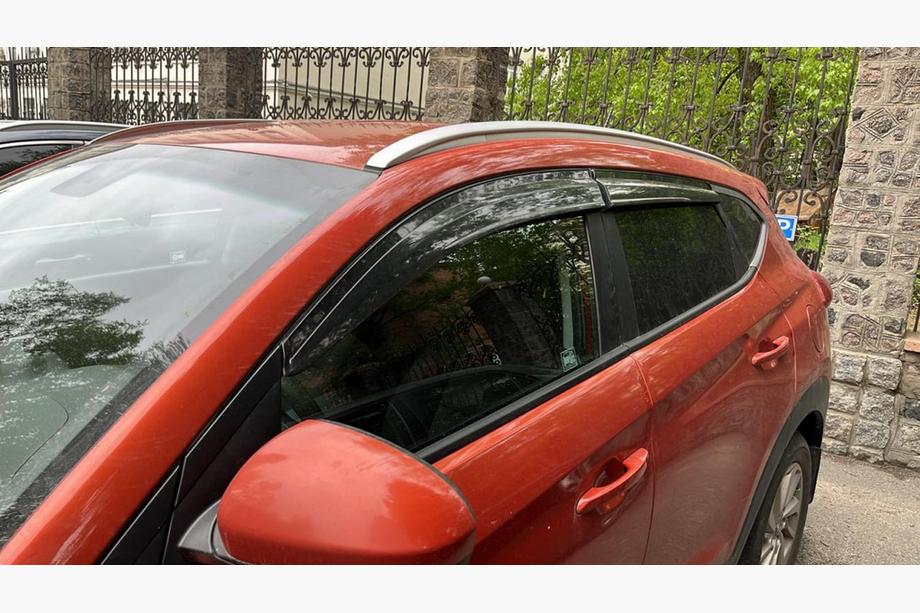 Hyundai Tucson TL 2016-2021 Windabweiser (4 Stk., Sunplex Sport) Image