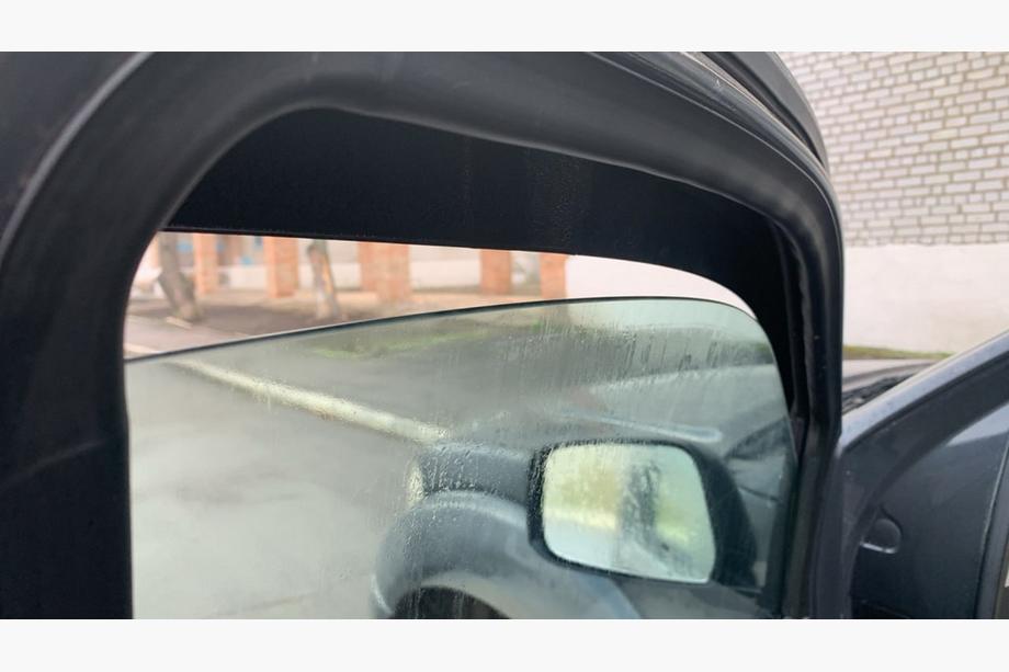 Nissan Navara 2006-2015 Windabweiser (4 Stk., Sunplex Sport) Foto 5