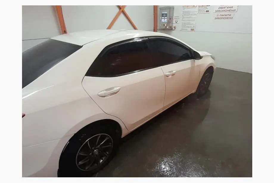 Toyota Corolla 2013-2019 Windabweiser (4 Stk., Sunplex Sport) Foto 2