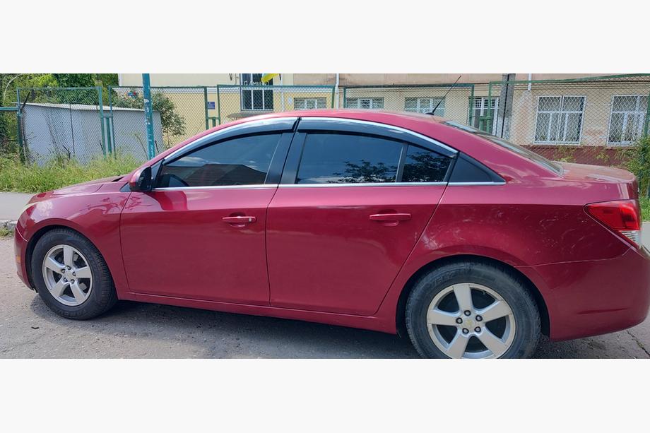 Chevrolet Cruze 2009–2015 Windabweiser mit Chromleisten (4 Stk., Sunplex Chrome) Image