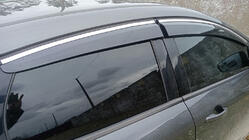 Ford Focus III 2011-2017 Windabweiser mit Chromleisten HB/Sedan (4 Stk., Sunplex Chrome) Foto 1