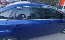 Ford Focus III 2011-2017 Windabweiser mit Chromleisten HB/Sedan (4 Stk., Sunplex Chrome) Foto 3