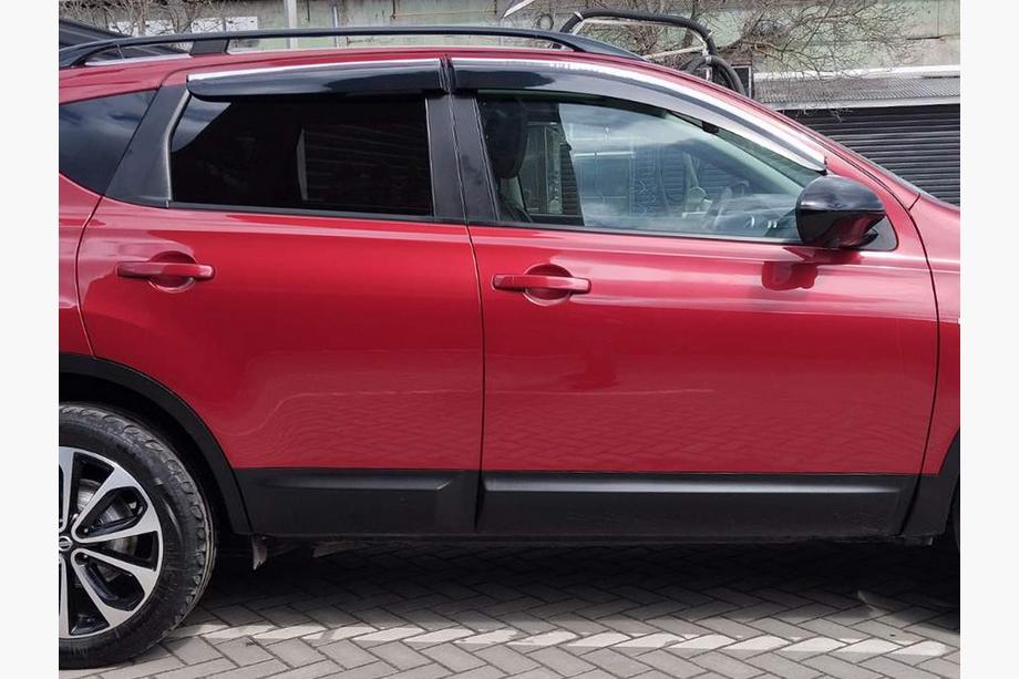 Nissan Qashqai 2010-2014 Windabweiser mit Chromleisten (4 Stk., Sunplex Chrome) Image