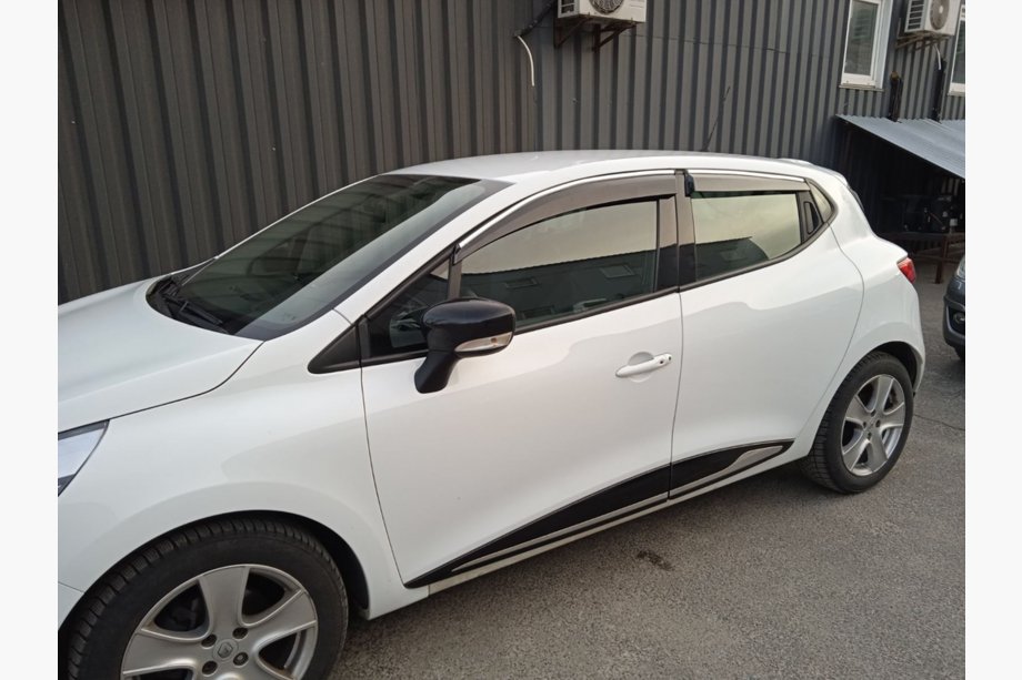 Renault Clio V 2019- Windabweiser mit Chromleisten (4 Stk., Sunplex Chrome) Image
