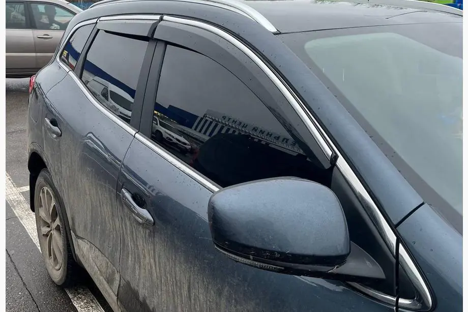 Renault Kadjar 2015-2022 Windabweiser mit Chromleisten (4 Stk., Sunplex Chrome) Foto 3