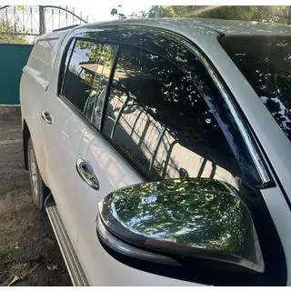 Windabweiser mit Chromleisten (4 Stk., Sunplex Chrome) Toyota Hilux 2015- Foto 4