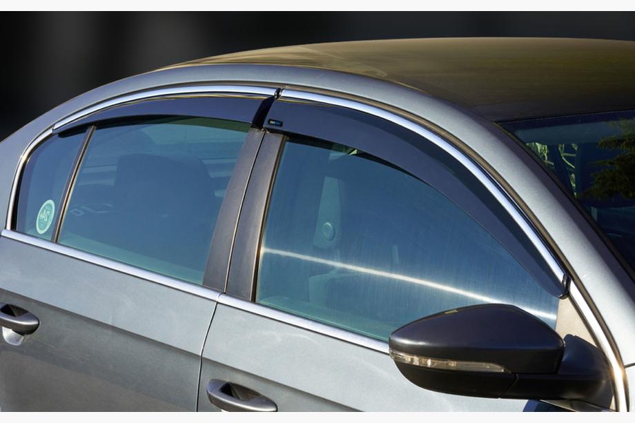 Volkswagen Passat B8 2015-2023 Windabweiser mit Chromleiste SD (4 Stk., Sunplex Chrome) Image