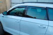 Skoda Karoq 2018- Windabweiser mit Chromleiste (4 Stk, HIC) Foto 2