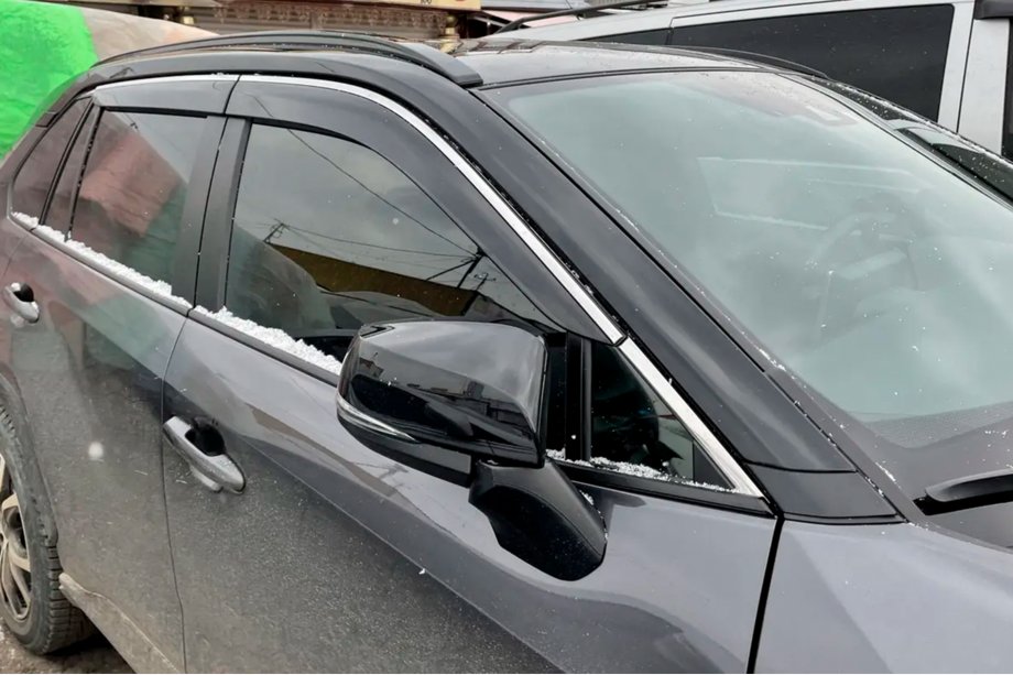 Toyota Rav 4 2019–2025 Windabweiser mit Chromleiste (4 Stk, HIC) Image