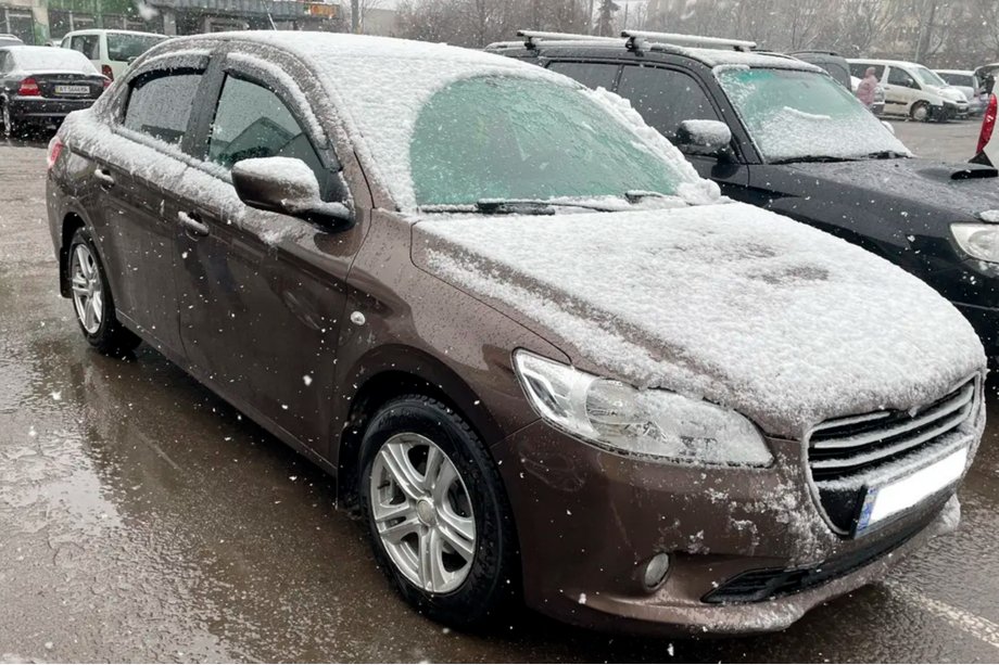 Peugeot 301 2012- Windabweiser (4 Stk, HIC) Foto 8