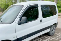Peugeot Partner 1996-2008 Windabweiser 11 cm (2 Stk, HIC) Foto 1