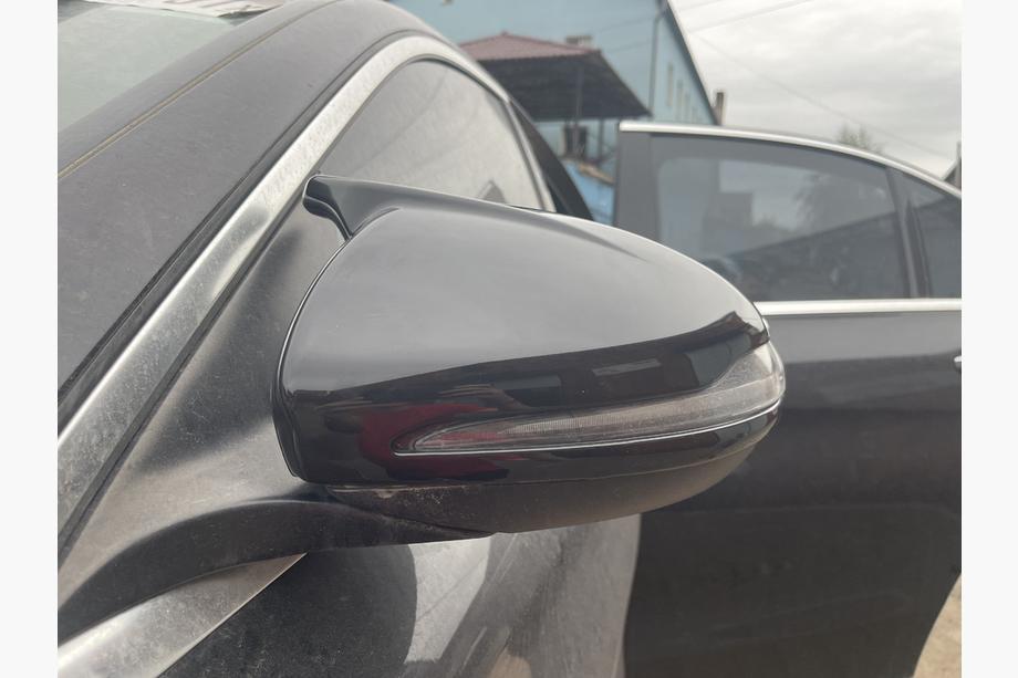 Mercedes C-class W205 2014-2021 Spiegelabdeckungen AMG-Look (2 Stk) Image