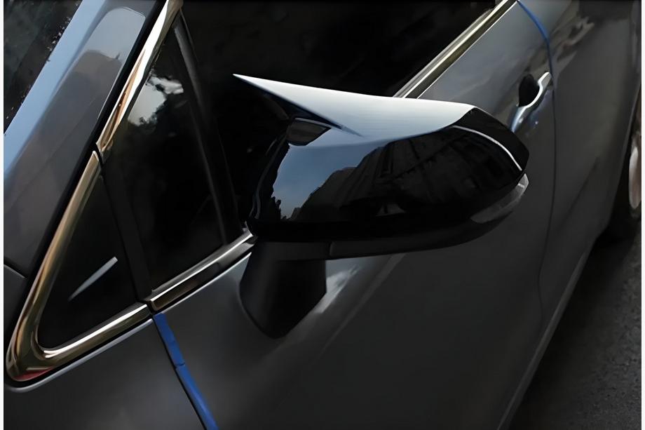 Toyota Avensis 2009-2018 Spiegelabdeckungen BMW-Style (2014+, 2 Stk) Image