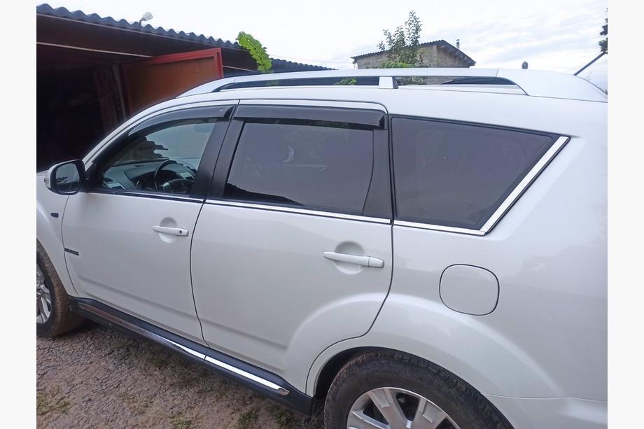 Mitsubishi Outlander 2012-2021 Chrom Windabweiser (4 Stk., Libao) Image