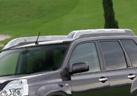 Nissan X-trail T31 2007-2014 Dachreling Originaldesign (mit Leuchten) Foto 1