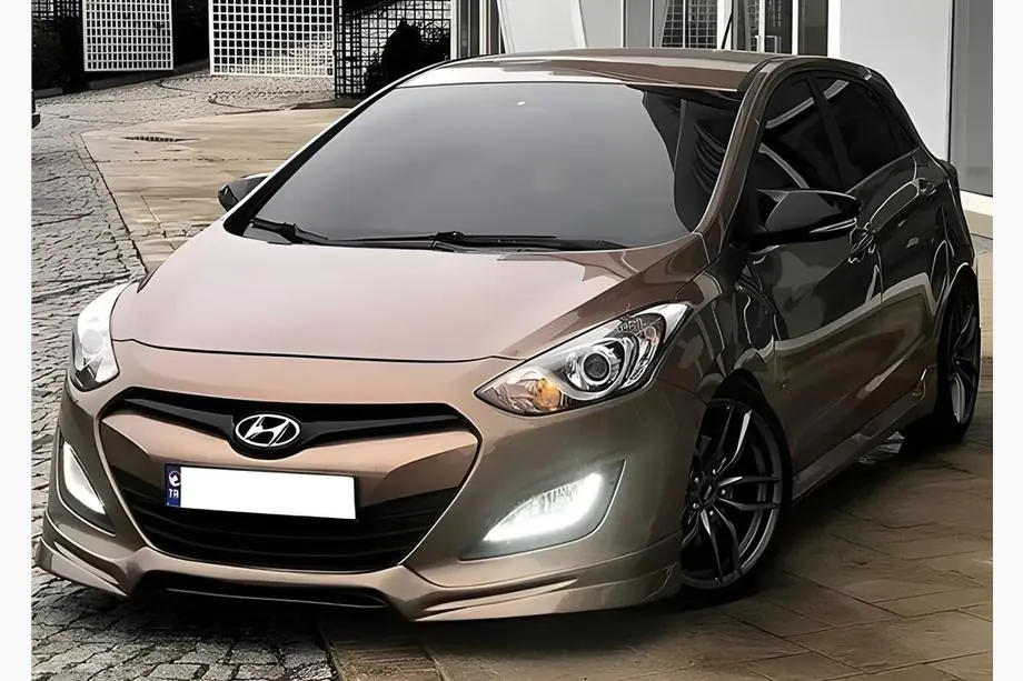 Hyundai I-30 2012-2017 Spiegelabdeckungen mit Blinker-Ausschnitt im BMW-Style (2 Stk) Foto 4