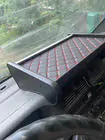 Mercedes Sprinter W901/902/903/904/905 1995–2006 Armaturenbrett Ablage (2000-2006, Schwarz mit roter Naht) Foto 8