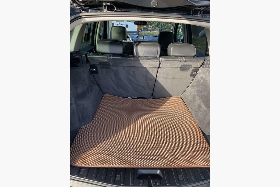 BMW X3 E83 2003-2010 Kofferraummatte (EVA, ziegelrot) Image