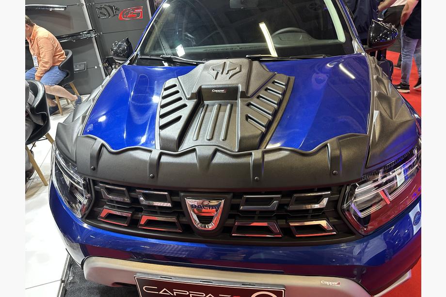 Renault Duster 2018-2024 Motorhaubenabdeckung (ABS) Image