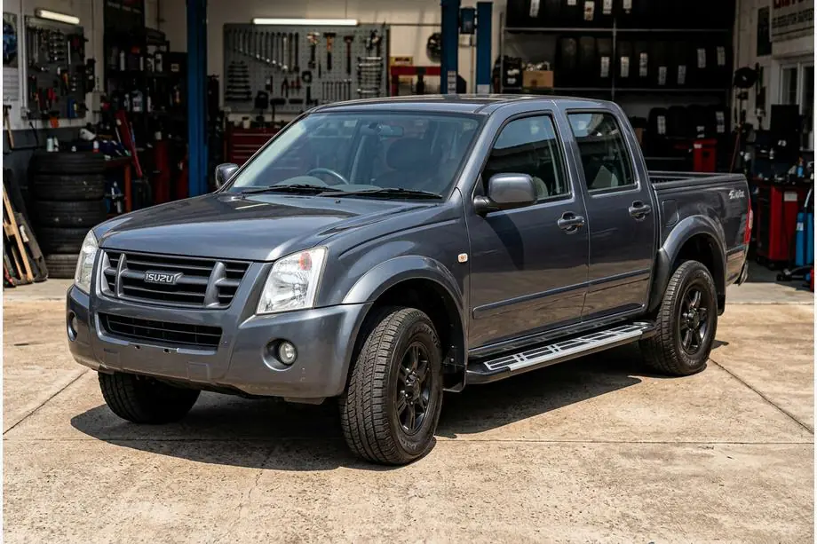 Isuzu D-Max 2002-2011 Trittbretter Sunrise (2007-2012, 2 Stk., Aluminium) Image